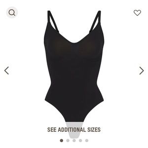 SKIMS Seamless Sculpt Thong Bodysuit Small